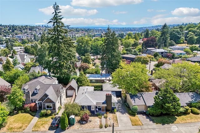 3310 9th Avenue W, Seattle, WA 98119