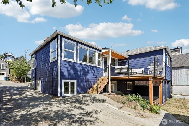 3310 9th Avenue W, Seattle, WA 98119