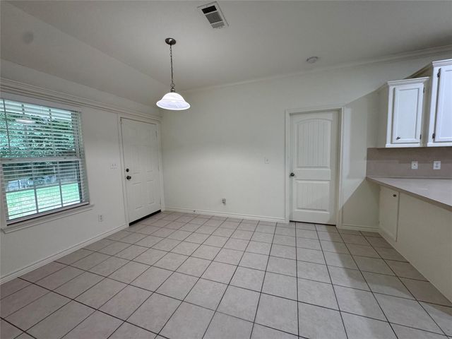 322 Green Leaf Street, Huntsville, TX 77340