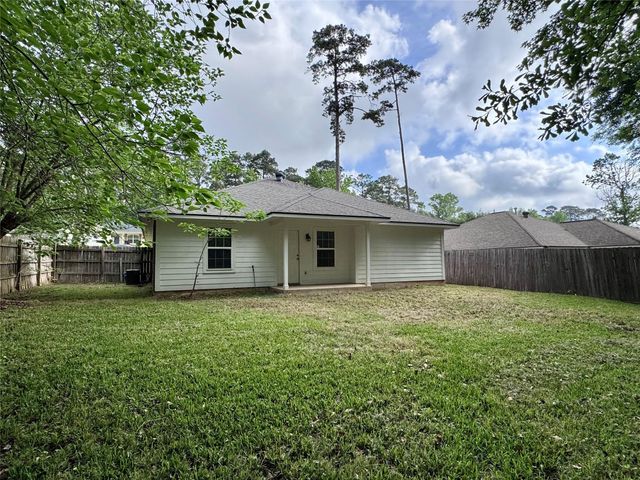 322 Green Leaf Street, Huntsville, TX 77340