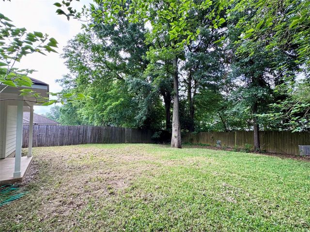 322 Green Leaf Street, Huntsville, TX 77340