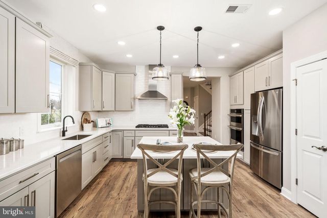 3 SPORTSMAN BLVD, Hamilton, NJ 08690