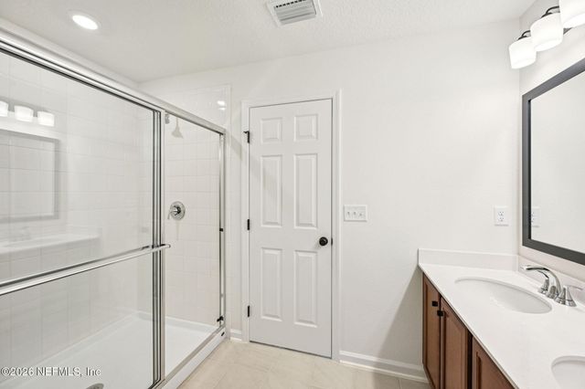 750 PANTHER LAKE, Jacksonville, FL 32221