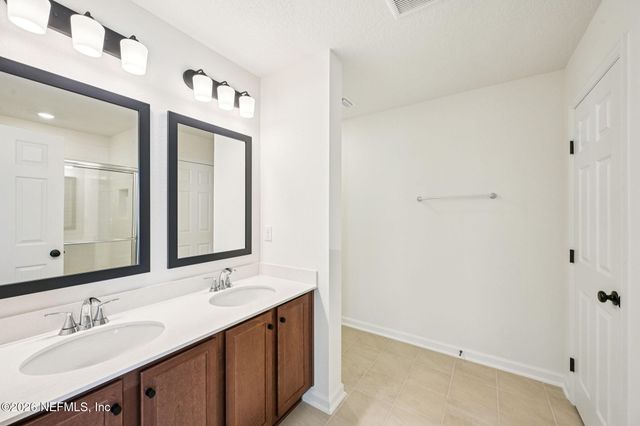 750 PANTHER LAKE, Jacksonville, FL 32221