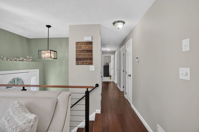 18 Cobble Hill Road, Nashua, NH 03062