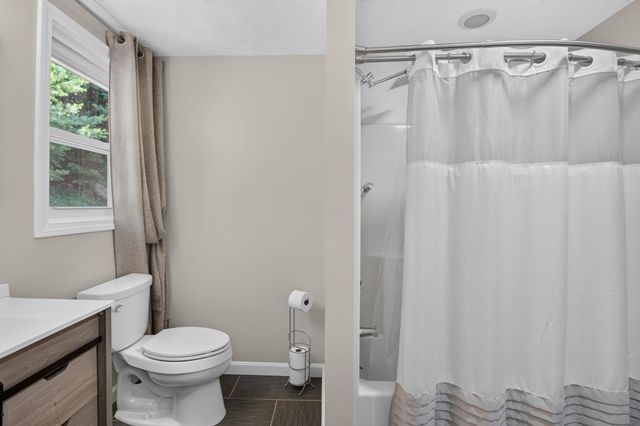 18 Cobble Hill Road, Nashua, NH 03062