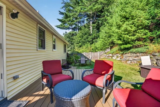18 Cobble Hill Road, Nashua, NH 03062