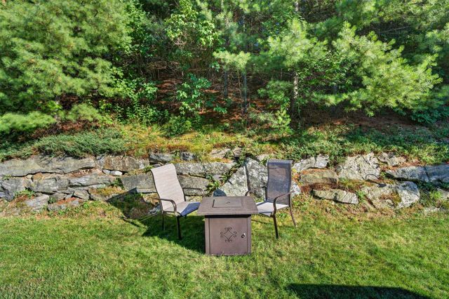 18 Cobble Hill Road, Nashua, NH 03062