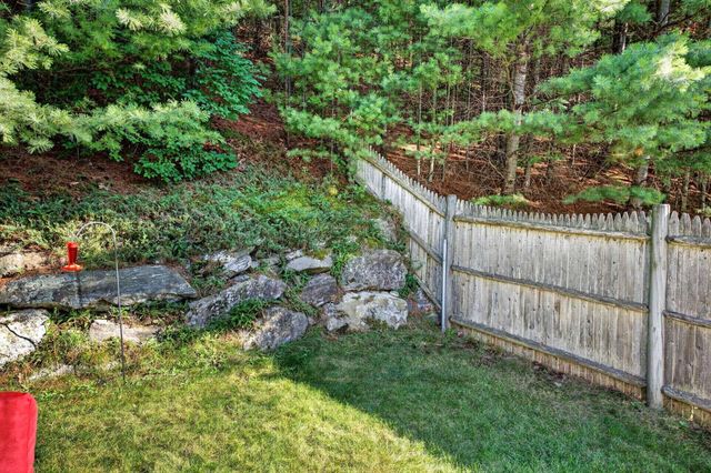 18 Cobble Hill Road, Nashua, NH 03062