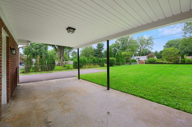 1147 Athenia Drive, Lexington, KY 40504