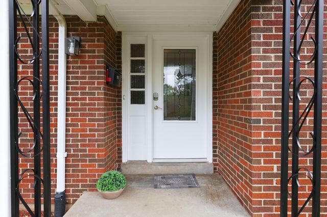 1147 Athenia Drive, Lexington, KY 40504