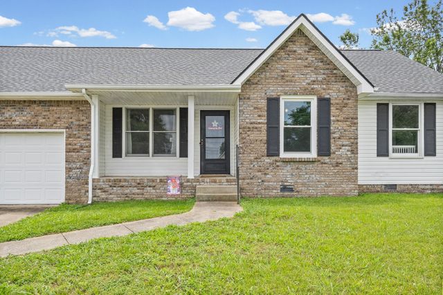 1788 Cherry Point Ct, Clarksville, TN 37042