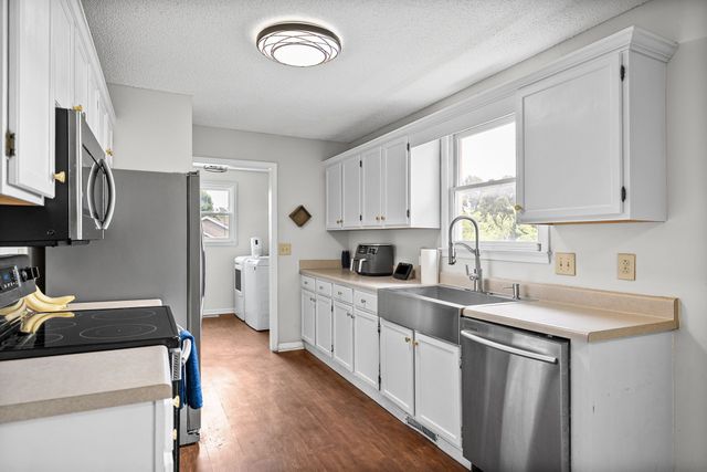 1788 Cherry Point Ct, Clarksville, TN 37042