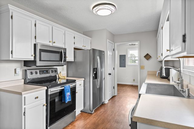 1788 Cherry Point Ct, Clarksville, TN 37042