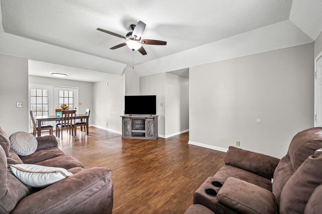 1788 Cherry Point Ct, Clarksville, TN 37042