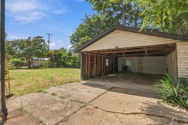 867 MAPLE DR, Memphis, TN 38108