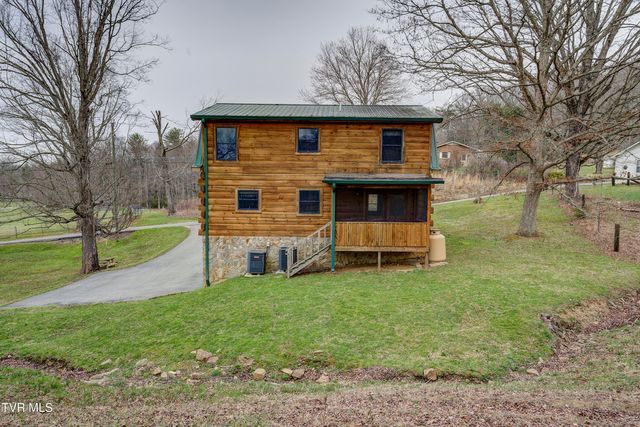 522 Deer Haven Road, Unicoi, TN 37692