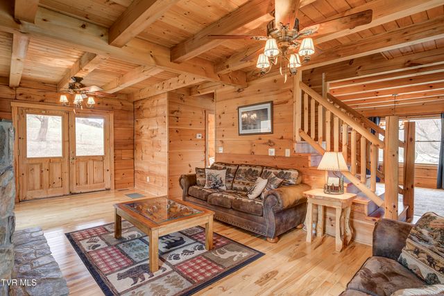 522 Deer Haven Road, Unicoi, TN 37692