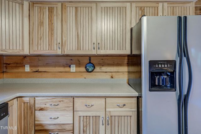 522 Deer Haven Road, Unicoi, TN 37692