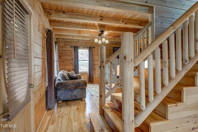 522 Deer Haven Road, Unicoi, TN 37692