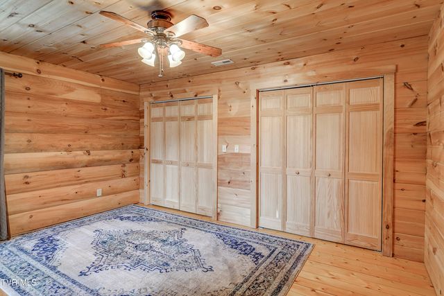 522 Deer Haven Road, Unicoi, TN 37692