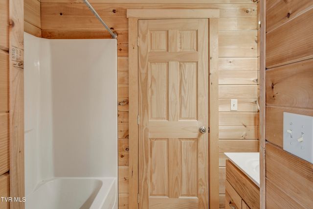 522 Deer Haven Road, Unicoi, TN 37692