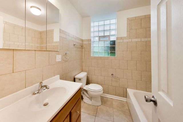 5138 S Kenwood Street G, Chicago, IL 60615