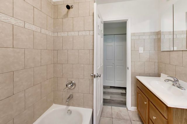 5138 S Kenwood Street G, Chicago, IL 60615