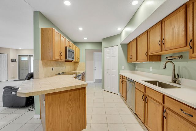12628 N 70th Pl Place N, The Acreage, FL 33412