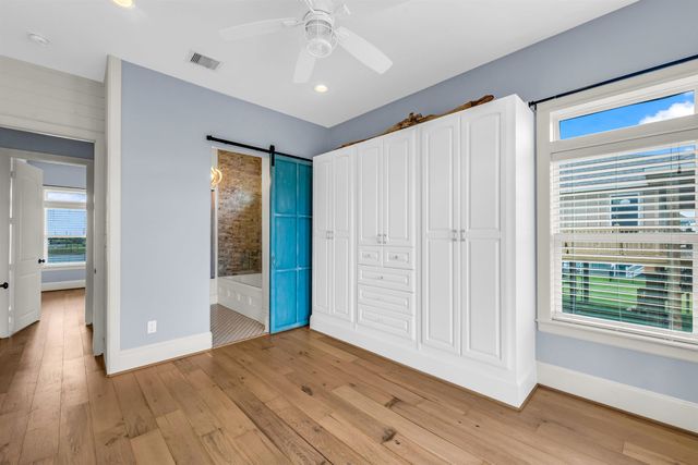 2001 Laguna Harbor Cove Blvd, Port Bolivar, TX 77650