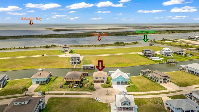 2001 Laguna Harbor Cove Blvd, Port Bolivar, TX 77650