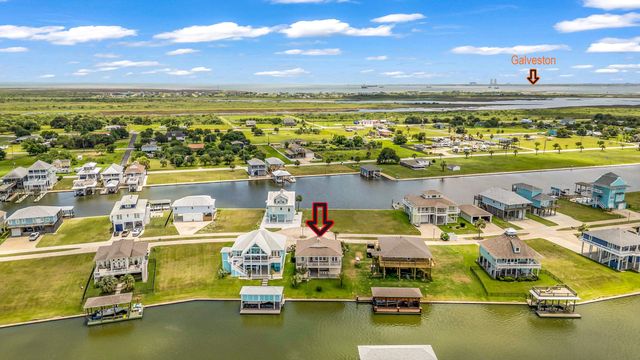 2001 Laguna Harbor Cove Blvd, Port Bolivar, TX 77650