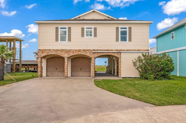 2001 Laguna Harbor Cove Blvd, Port Bolivar, TX 77650