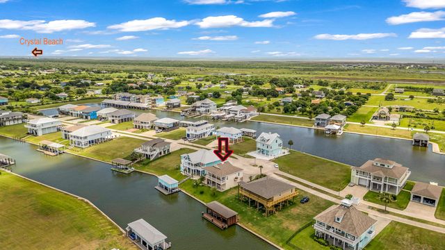 2001 Laguna Harbor Cove Blvd, Port Bolivar, TX 77650