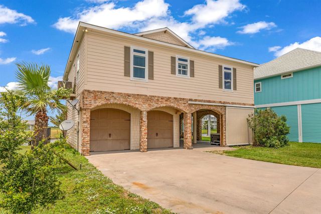2001 Laguna Harbor Cove Blvd, Port Bolivar, TX 77650