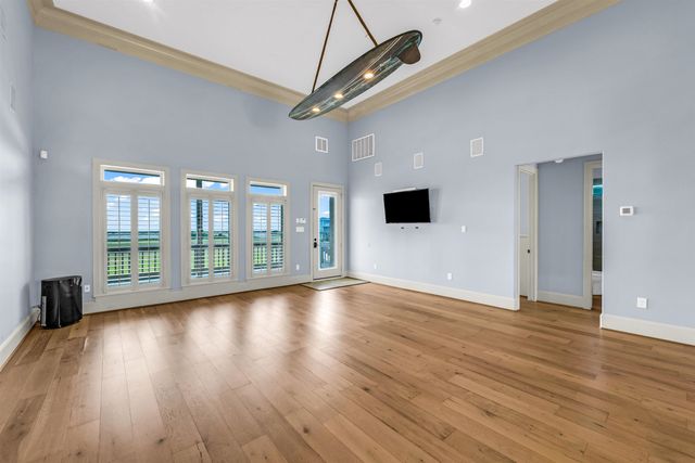 2001 Laguna Harbor Cove Blvd, Port Bolivar, TX 77650