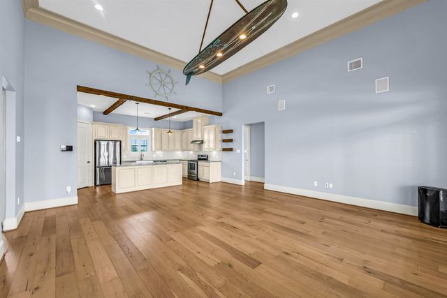 2001 Laguna Harbor Cove Blvd, Port Bolivar, TX 77650
