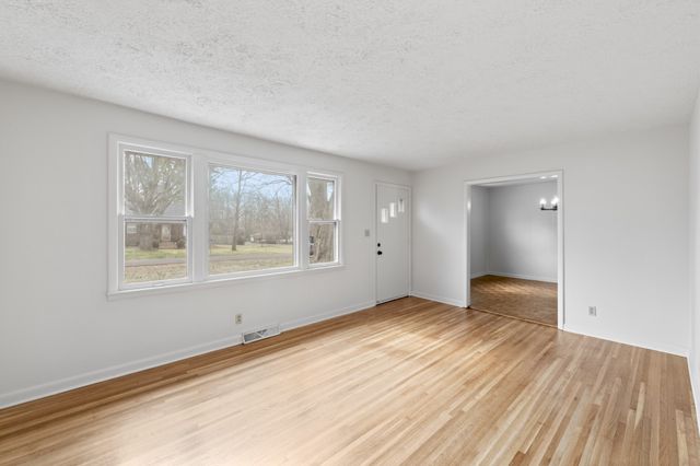 1015 Dickens St, Greenbrier, TN 37073