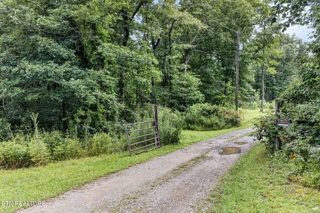 460 Jim Garrett Rd, Monterey, TN 38574