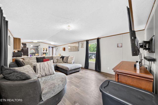 460 Jim Garrett Rd, Monterey, TN 38574