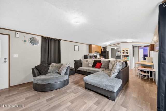 460 Jim Garrett Rd, Monterey, TN 38574