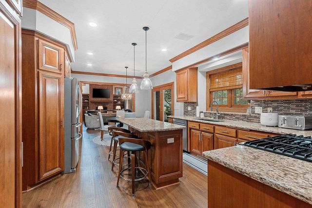 3901 N MILLWOOD DRIVE, Appleton, WI 54913