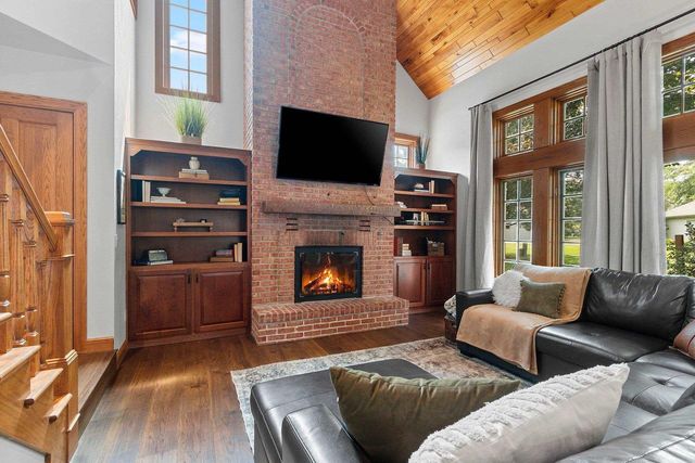 3901 N MILLWOOD DRIVE, Appleton, WI 54913