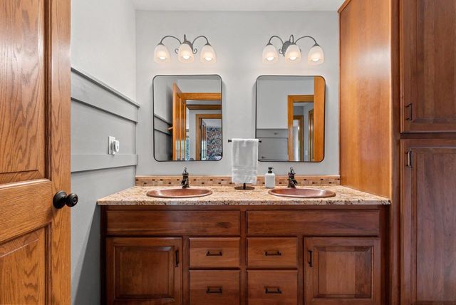3901 N MILLWOOD DRIVE, Appleton, WI 54913