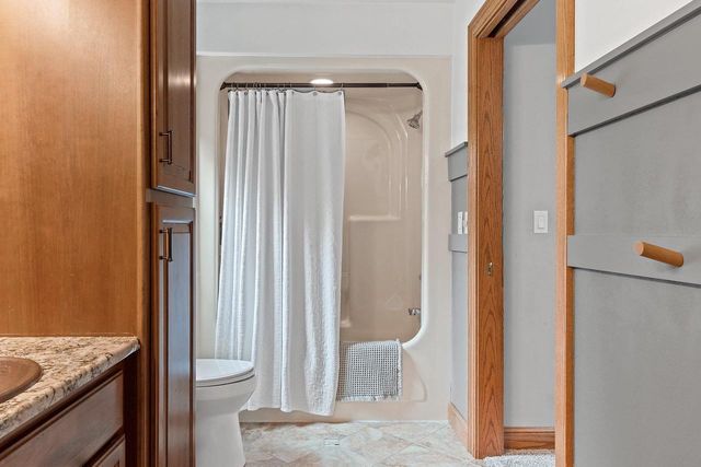 3901 N MILLWOOD DRIVE, Appleton, WI 54913