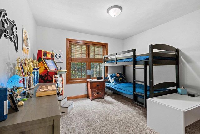 3901 N MILLWOOD DRIVE, Appleton, WI 54913