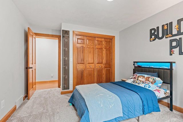 3901 N MILLWOOD DRIVE, Appleton, WI 54913