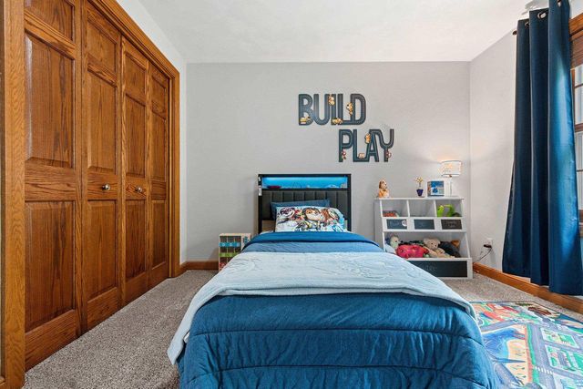3901 N MILLWOOD DRIVE, Appleton, WI 54913