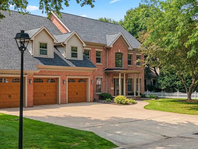 3901 N MILLWOOD DRIVE, Appleton, WI 54913