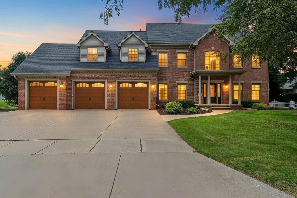 3901 N MILLWOOD DRIVE, Appleton, WI 54913